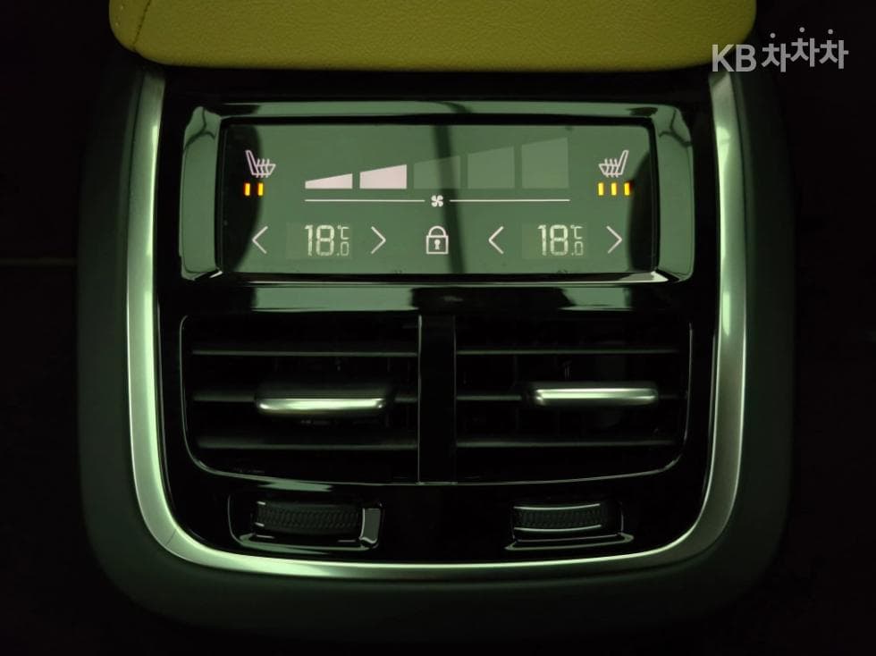 Volvo XC60 Второ поколениеB5 Ultra Bright - 20