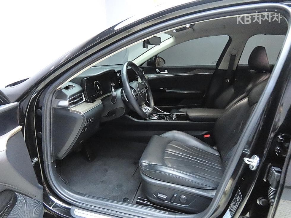 Kia K5 3rd Gen1.6 Gasoline Turbo Signature - 10