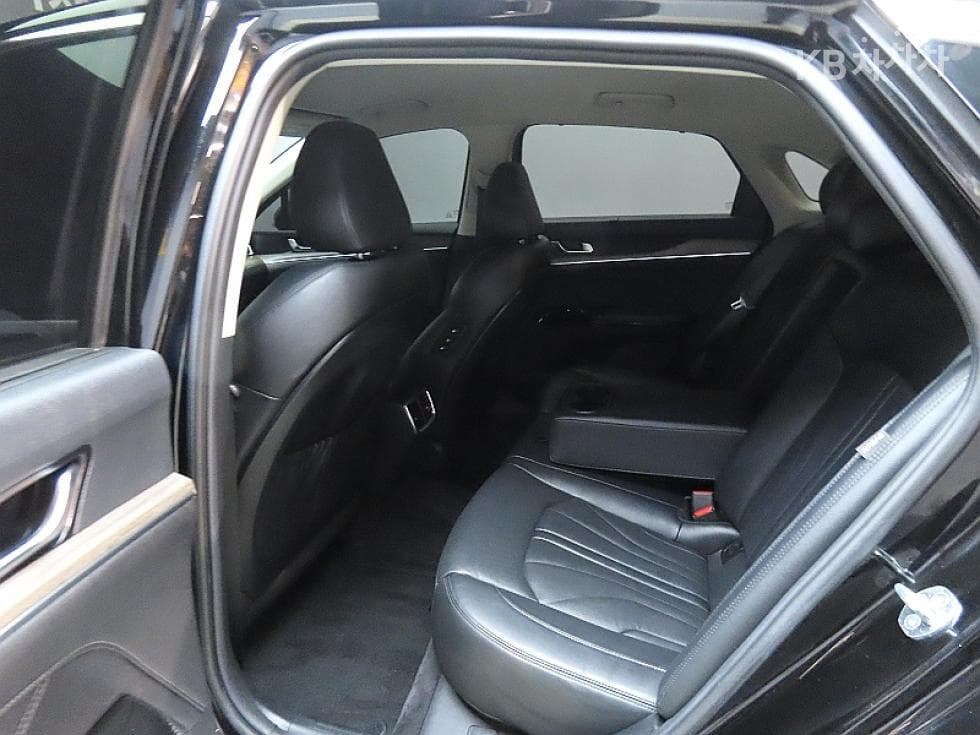 Kia K5 3rd Gen1.6 Gasoline Turbo Signature - 11