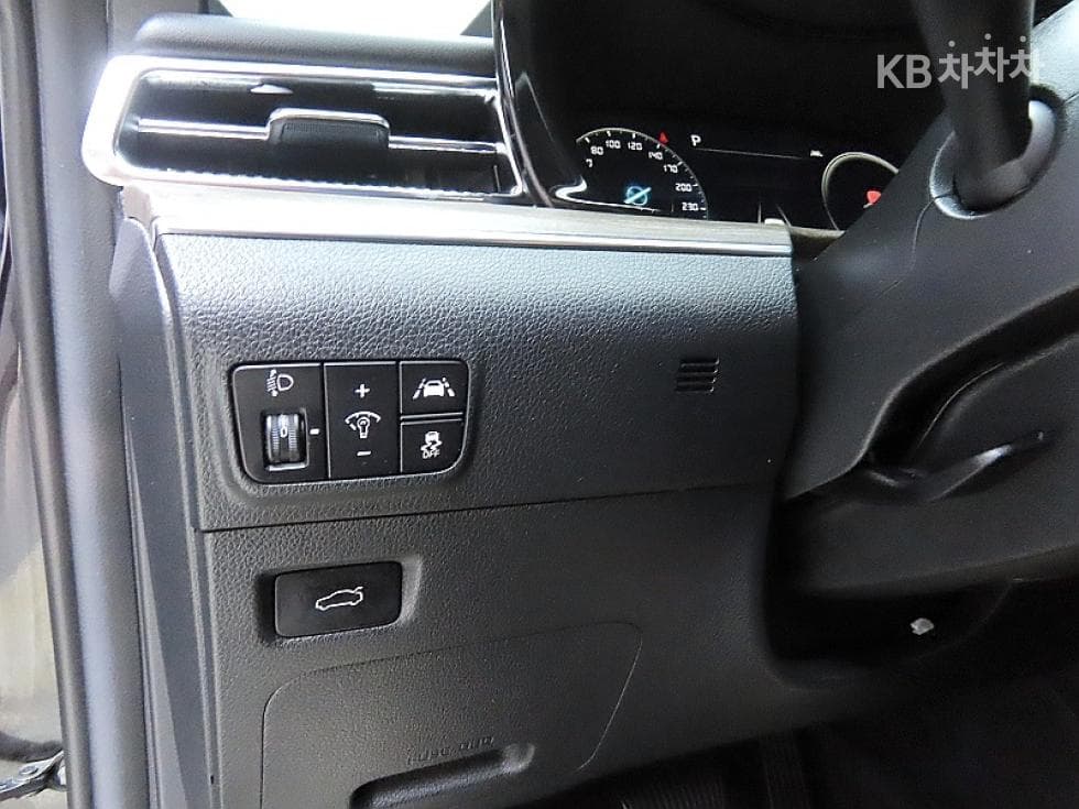 Kia K5 3rd Gen1.6 Gasoline Turbo Signature - 12