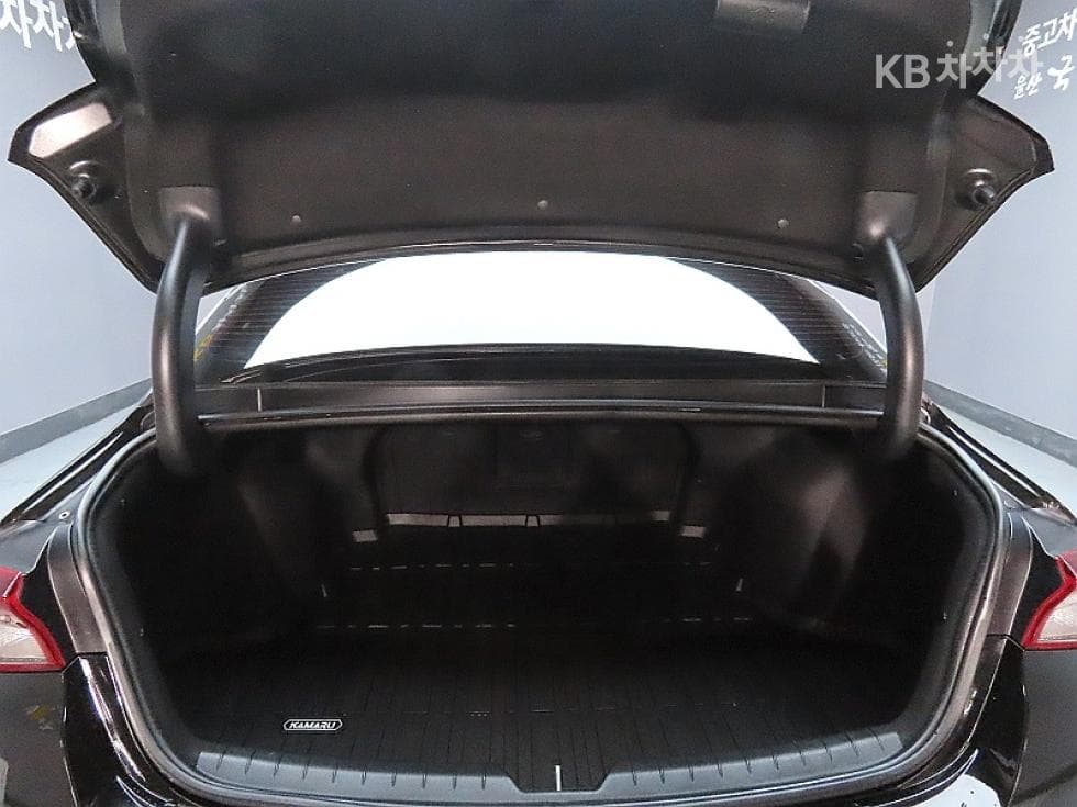 Kia K5 3rd Gen1.6 Gasoline Turbo Signature - 19