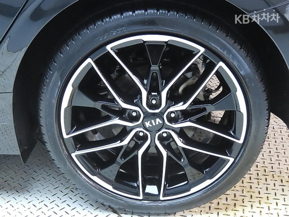 Kia K5 3rd Gen1.6 Gasoline Turbo Signature - 20