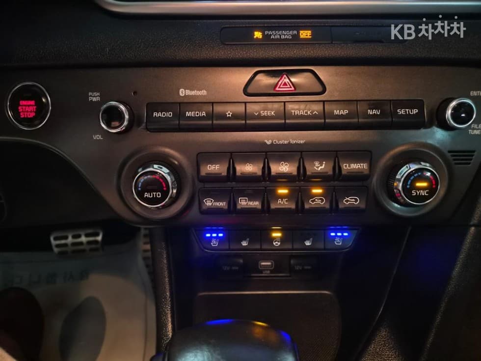 Kia Sportage 더 볼드2.0 Diesel 2WD Prestige - 13