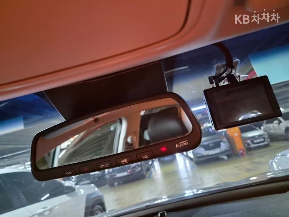 Kia Sportage 더 볼드2.0 Diesel 2WD Prestige - 14