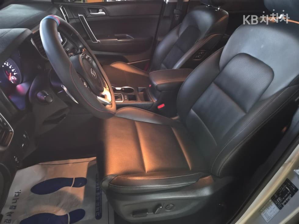 Kia Sportage 더 볼드2.0 Diesel 2WD Prestige - 15