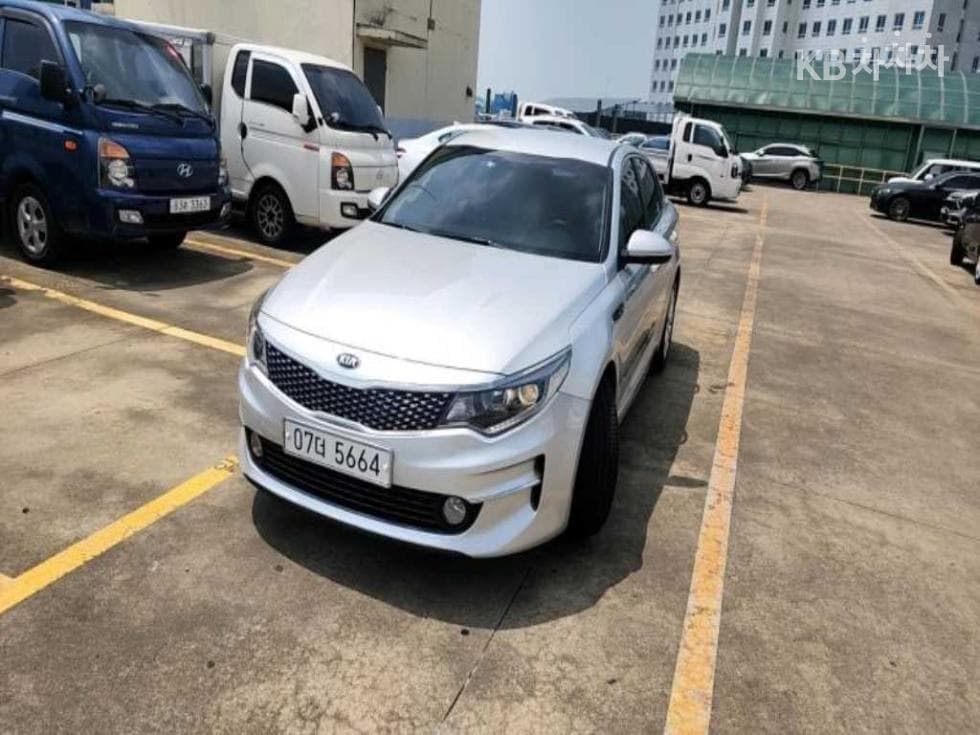 Kia K5 Second generation2.0 Gasoline MX Prestige - 2