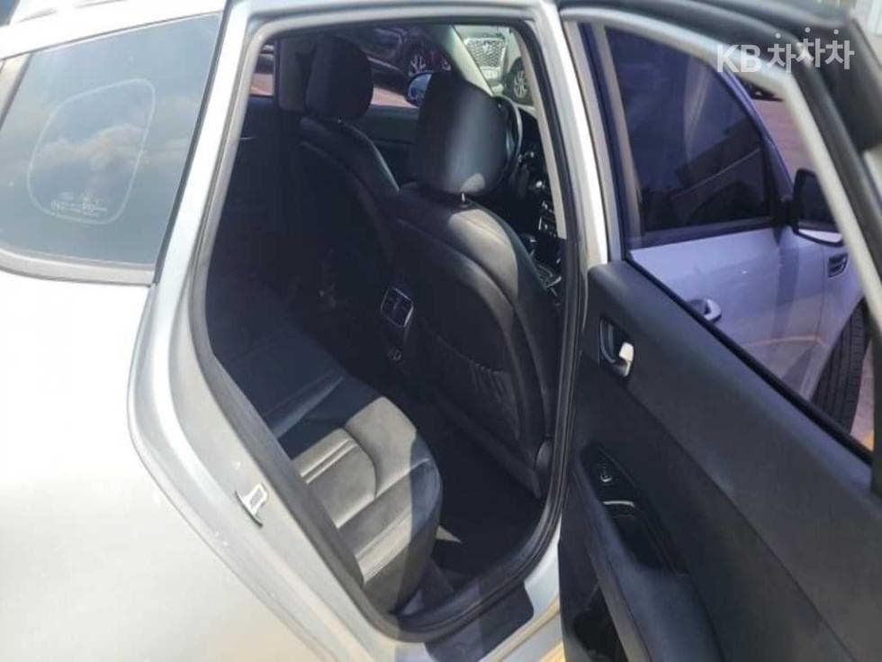 Kia K5 Second generation2.0 Gasoline MX Prestige - 8