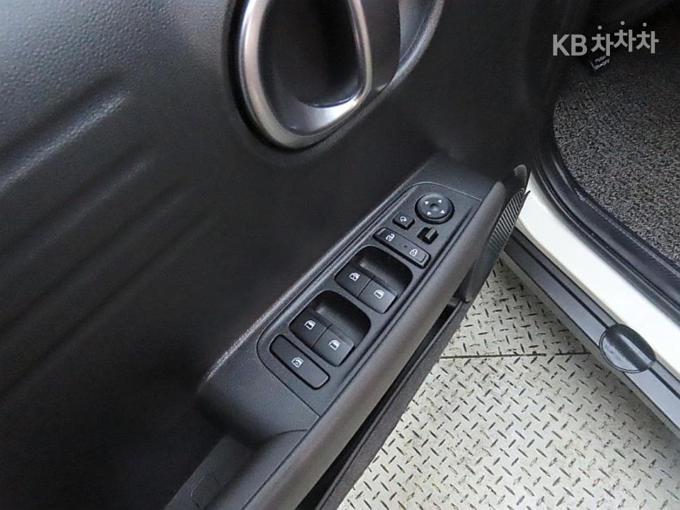 Hyundai Casper1.0 Turbo Gasoline 디 에센셜 - 13