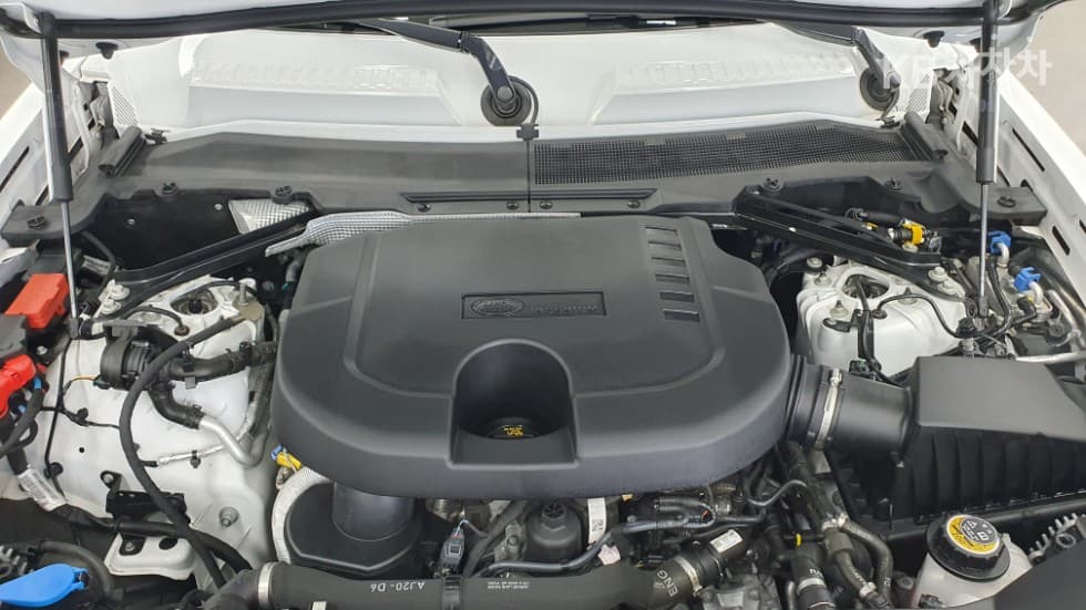 Land Rover 디펜더(L663)110 D250 SE - 7