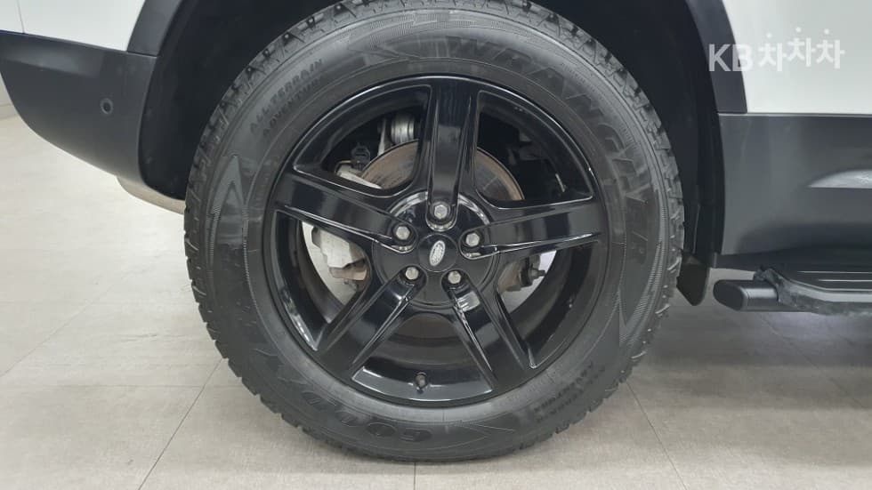 Land Rover 디펜더(L663)110 D250 SE - 22