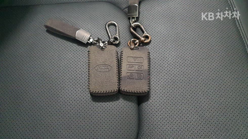 Land Rover 디펜더(L663)110 D250 SE - 23