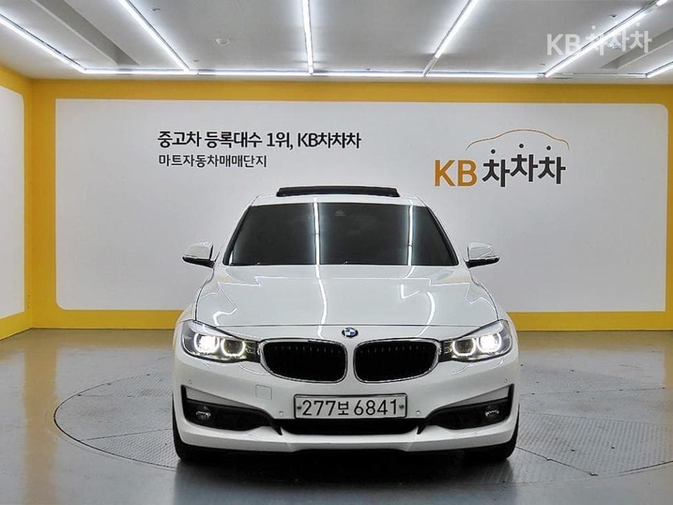 BMW Gran Turismo 3 Series GT 320d F34 xDrive (2014+ model year refresh) - Image 1