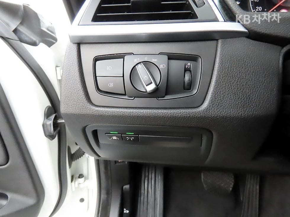 BMW Gran Turismo3 Series GT 320d F34 xDrive - 12