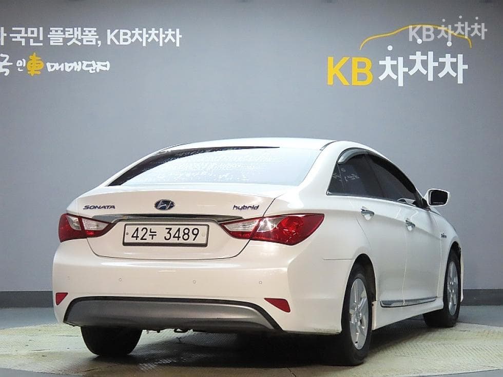 Hyundai Sonata Hybrid2.0 Smart - 2