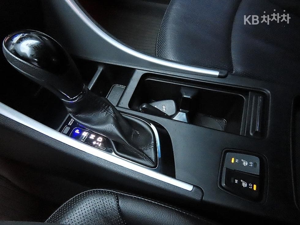 Hyundai Sonata Hybrid2.0 Smart - 9