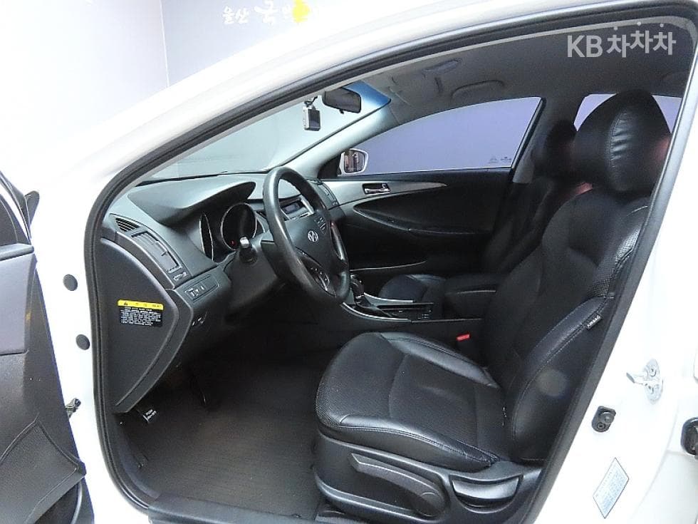 Hyundai Sonata Hybrid2.0 Smart - 10