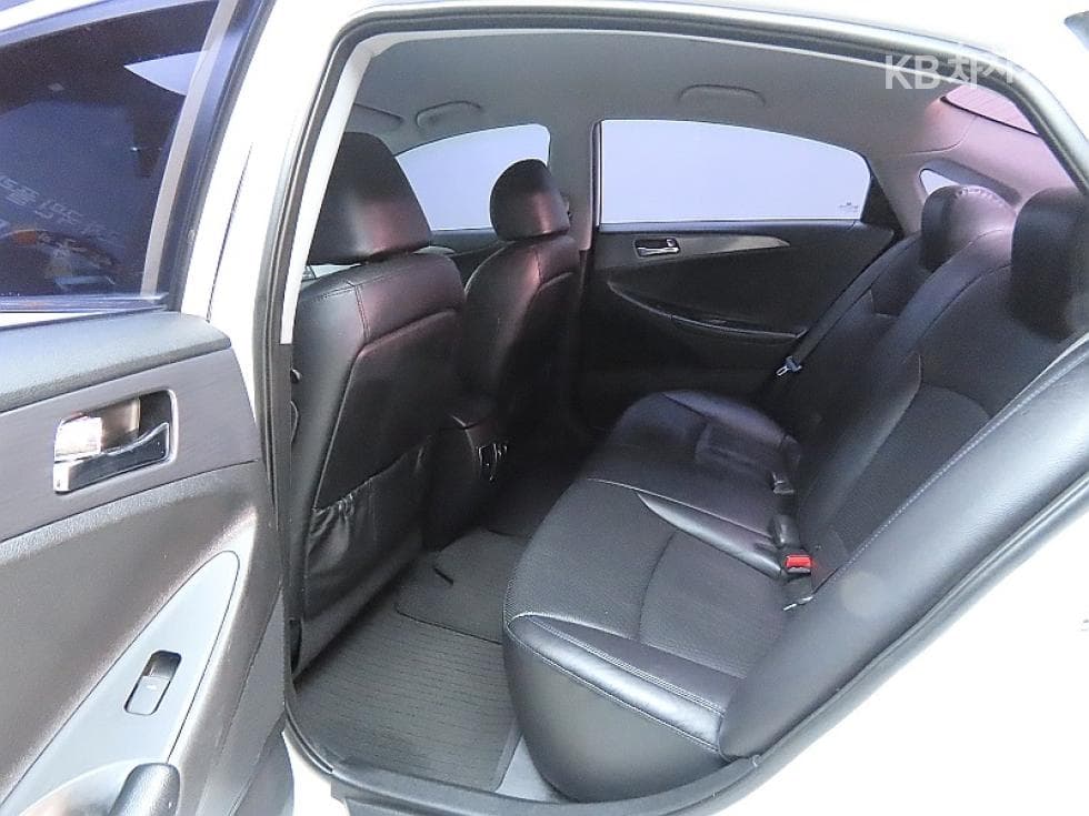 Hyundai Sonata Hybrid2.0 Smart - 11
