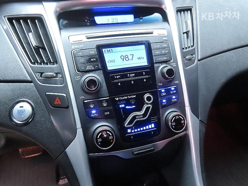 Hyundai Sonata Hybrid2.0 Smart - 16