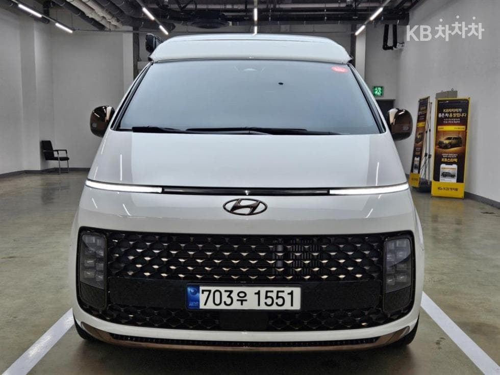 Хюндай Staria Lounge 캠퍼Camper 11 AWD Prestige - 2