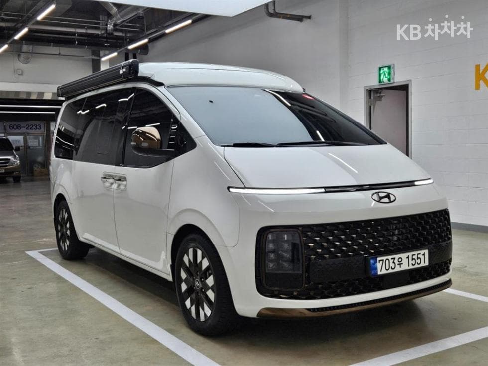 Хюндай Staria Lounge 캠퍼Camper 11 AWD Prestige - 3