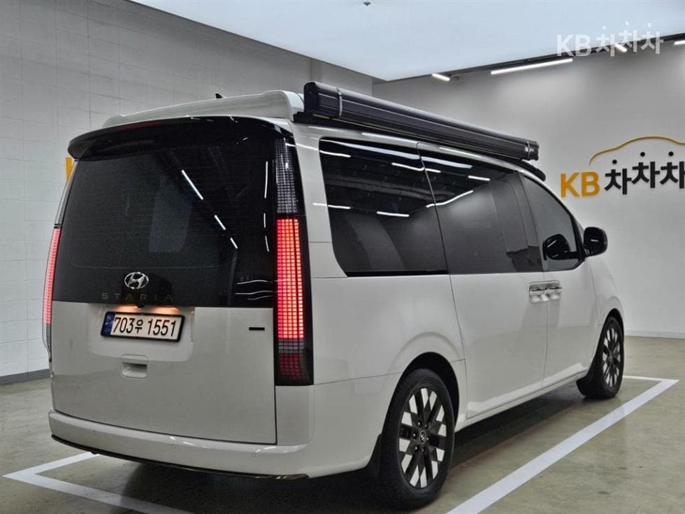 Хюндай Staria Lounge 캠퍼Camper 11 AWD Prestige - 4