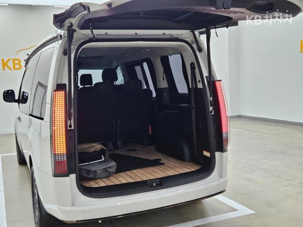 Хюндай Staria Lounge 캠퍼Camper 11 AWD Prestige - 7