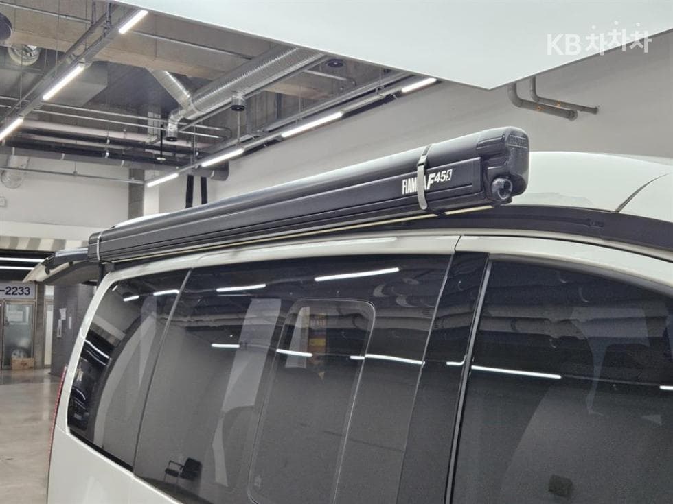 Хюндай Staria Lounge 캠퍼Camper 11 AWD Prestige - 8