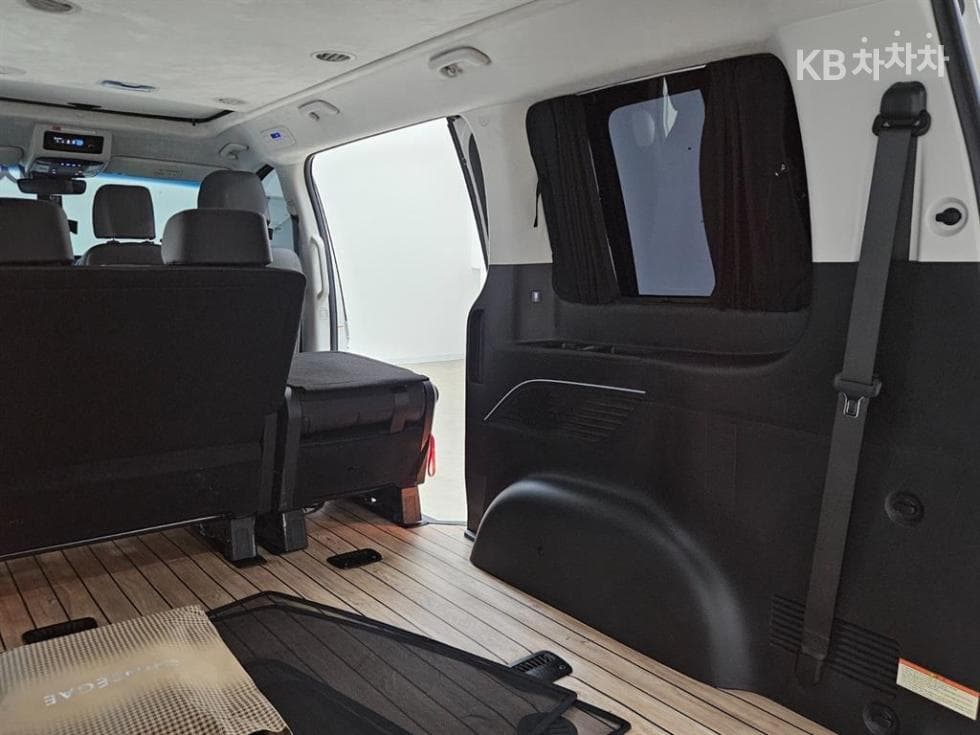 Хюндай Staria Lounge 캠퍼Camper 11 AWD Prestige - 14