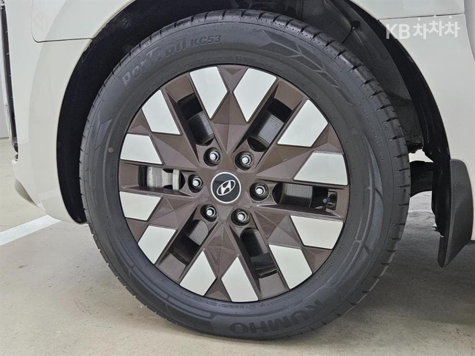 Хюндай Staria Lounge 캠퍼Camper 11 AWD Prestige - 19