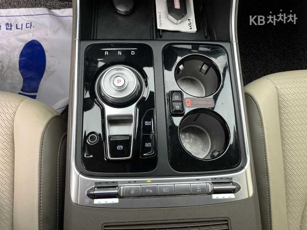 Киа The New (фейслифт) Канивал Хибрид 4-то поколениеВисок Лимузин (Канивал) 1.6 HEV 9-местен Signature - 10