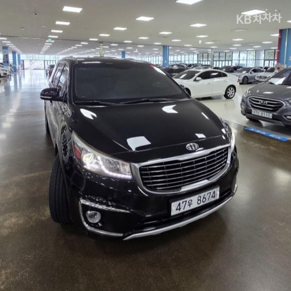 Kia All New Carnival9-seater 2.2 Diesel Prestige - 2