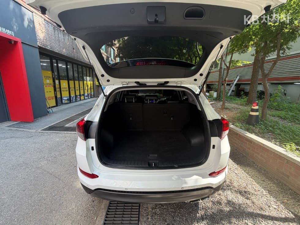Hyundai All New TucsonDiesel(e-VGT R)2.0 4WD Premium - 7