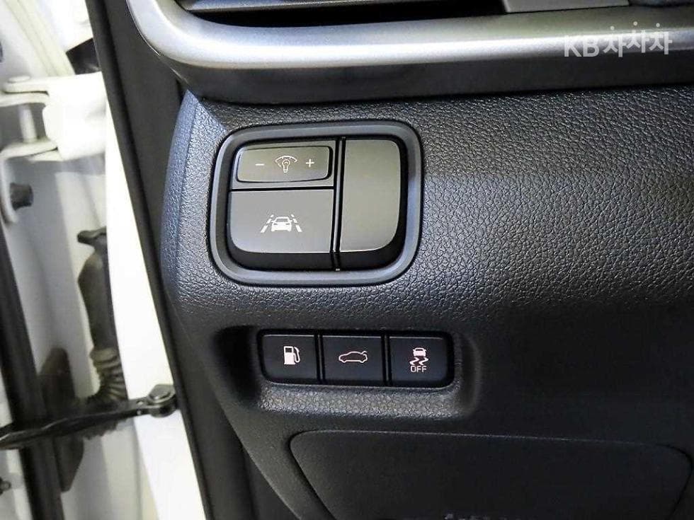 Киа The New (фейслифт) K5 Второ поколение2.0 Бензин Престиж - 18