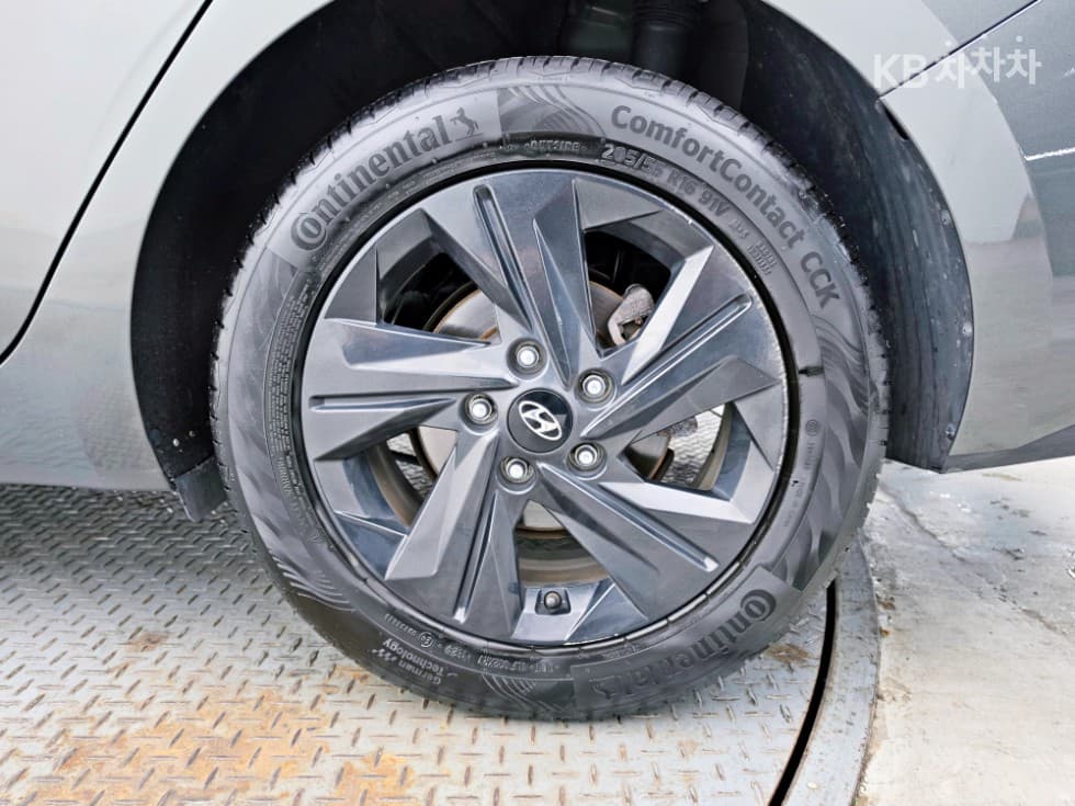 Hyundai All New Avante (Elantra)(CN7)1.6 Gasoline Modern - 24