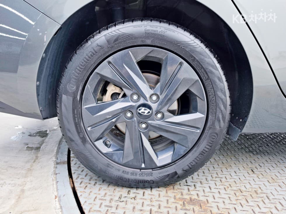 Hyundai All New Avante (Elantra)(CN7)1.6 Gasoline Modern - 25