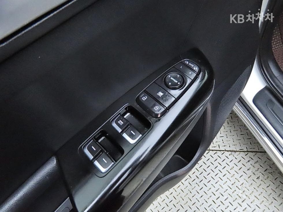 Kia Sportage 4th generationDiesel 2.0 2WD Noblesse Plus - 7