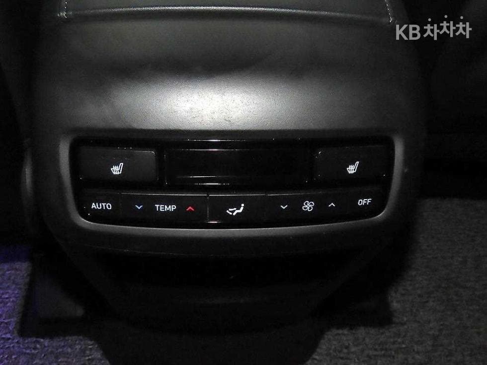 Хюндай Palisade2.2 Дизел 8-местен AWD Exclusive - 12
