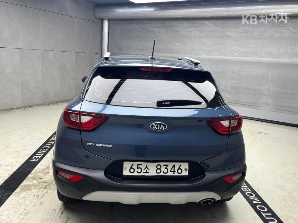 Kia StonicGasoline 1.4 MPI Deluxe - 3
