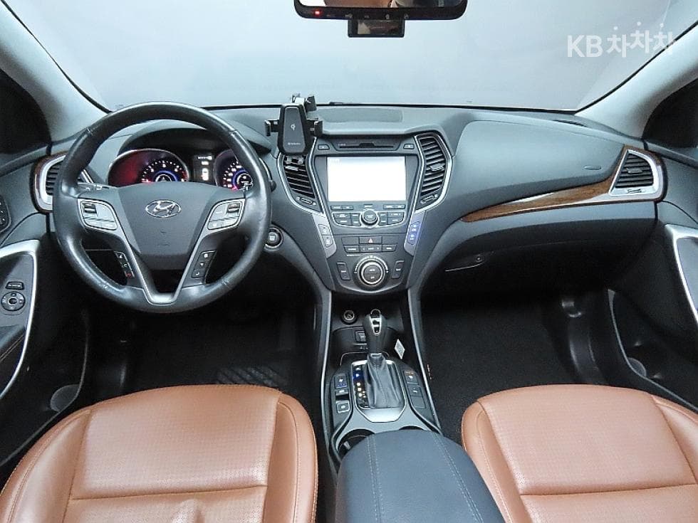 Hyundai Santa Fe DMHyundai R-engine 2.0 diesel 2WD EXCLUSIVE Special (special feature/edition) - 6