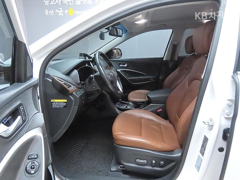 Hyundai Santa Fe DMHyundai R-engine 2.0 diesel 2WD EXCLUSIVE Special (special feature/edition) - 10