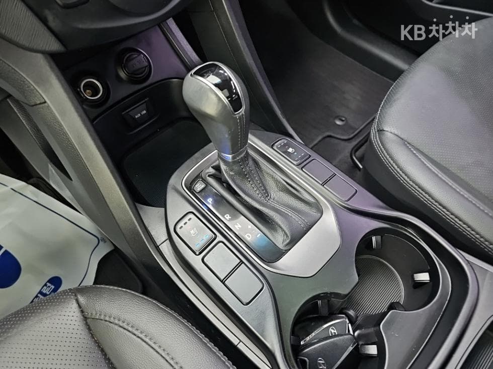 Hyundai Santa Fe DMHyundai R-engine 2.0 diesel 2WD PREMIUM Standard - 8