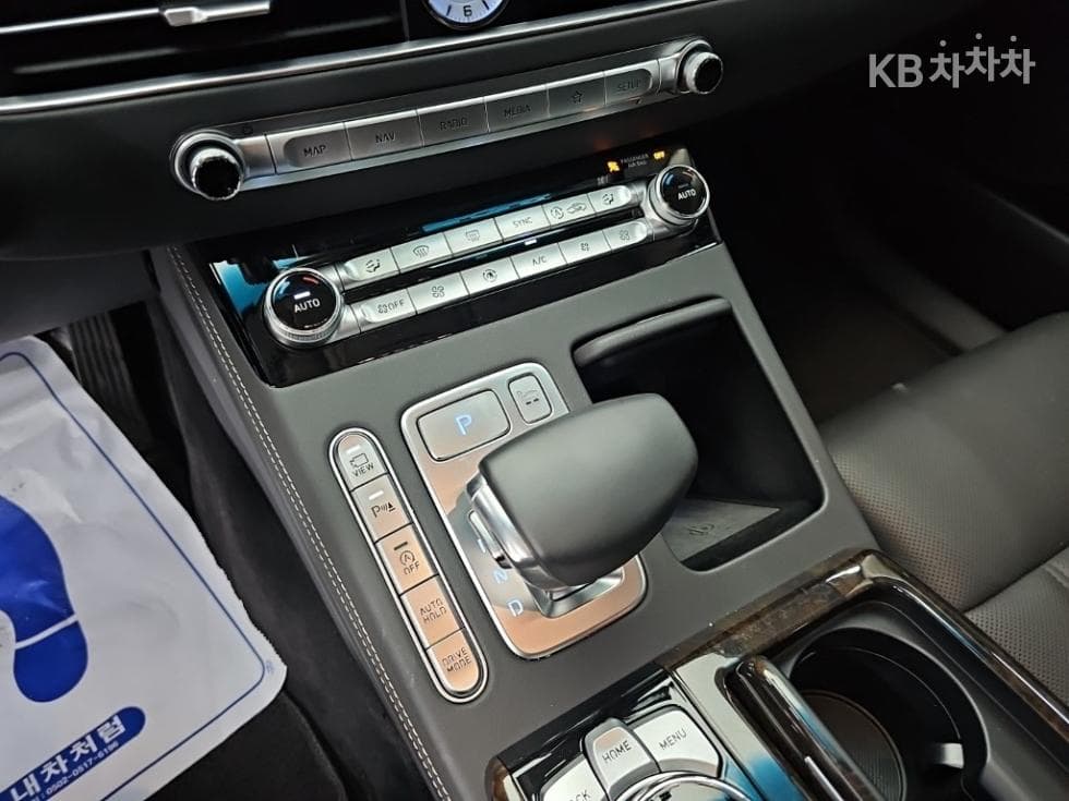 Genesis G903.8 GDi AWD Premium Luxury - 8