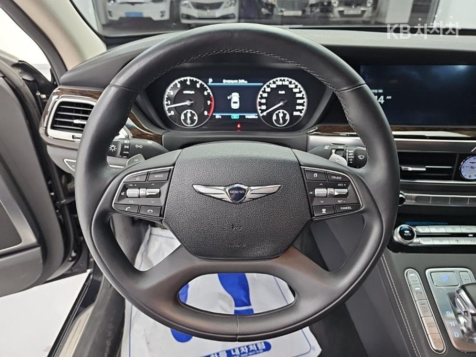 Genesis G903.8 GDi AWD Premium Luxury - 9
