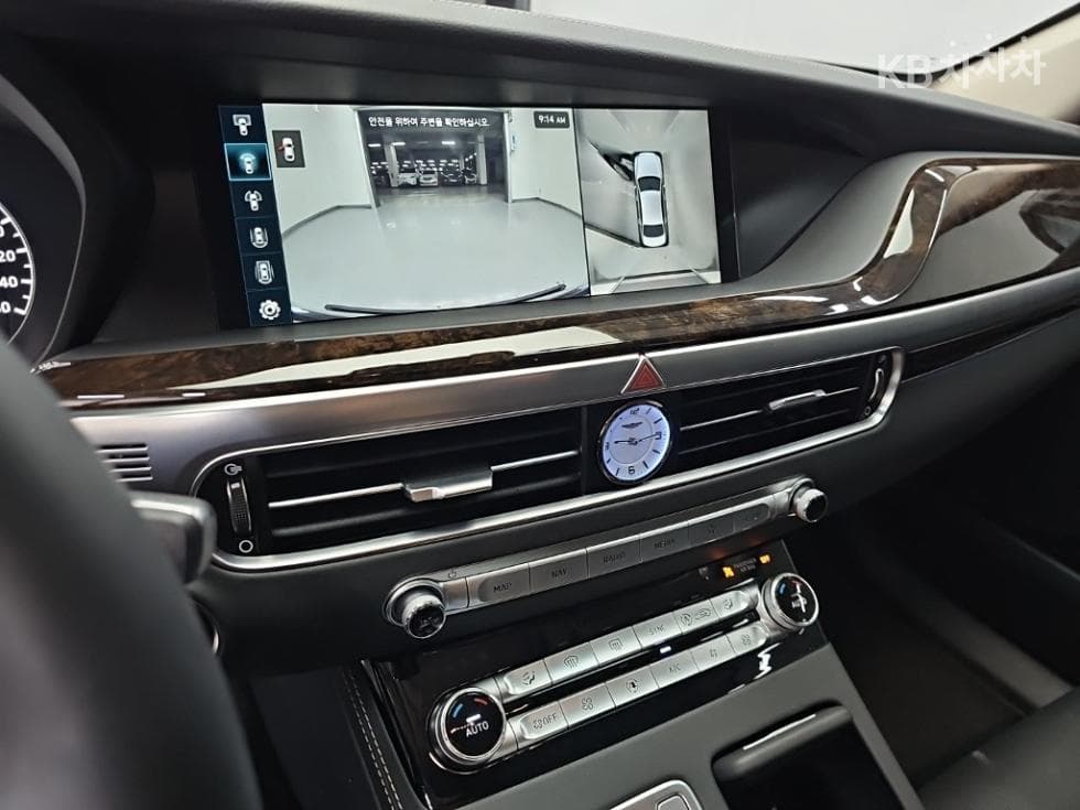Genesis G903.8 GDi AWD Premium Luxury - 10