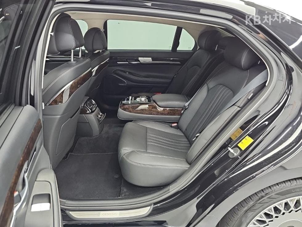 Genesis G903.8 GDi AWD Premium Luxury - 12