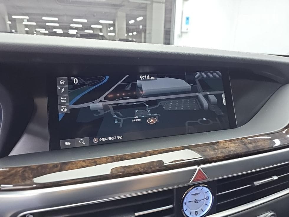 Genesis G903.8 GDi AWD Premium Luxury - 15