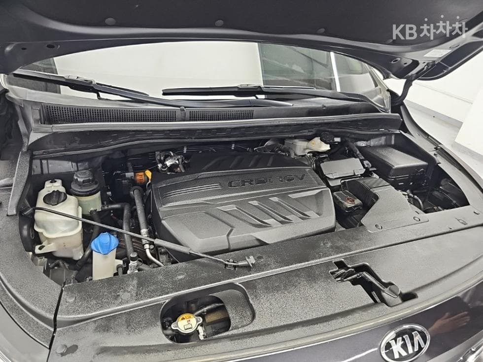 Kia The New (facelift) Carnival9-seater 2.2 Diesel Noblesse Special (special feature/edition) - 5
