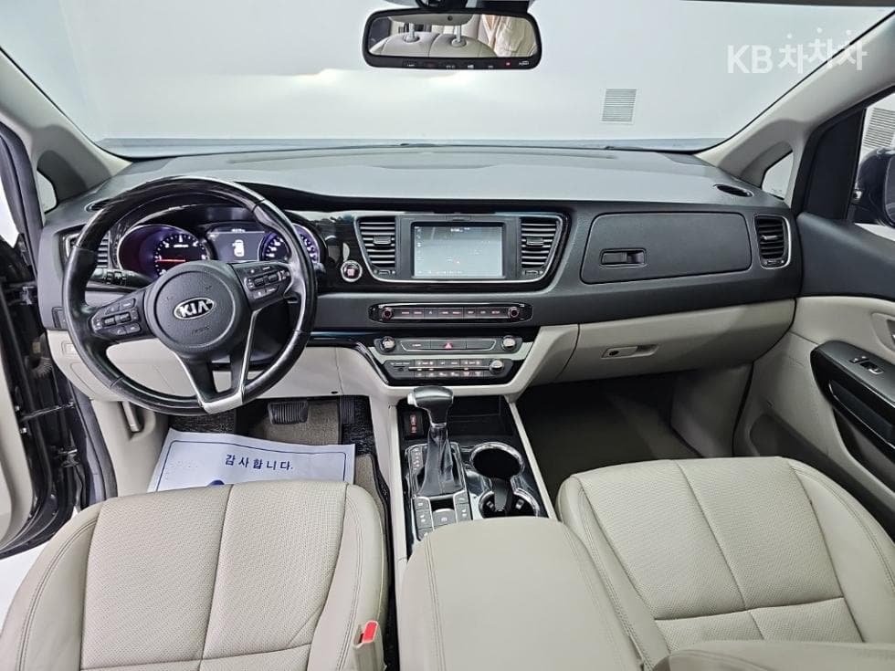 Kia The New (facelift) Carnival9-seater 2.2 Diesel Noblesse Special (special feature/edition) - 7