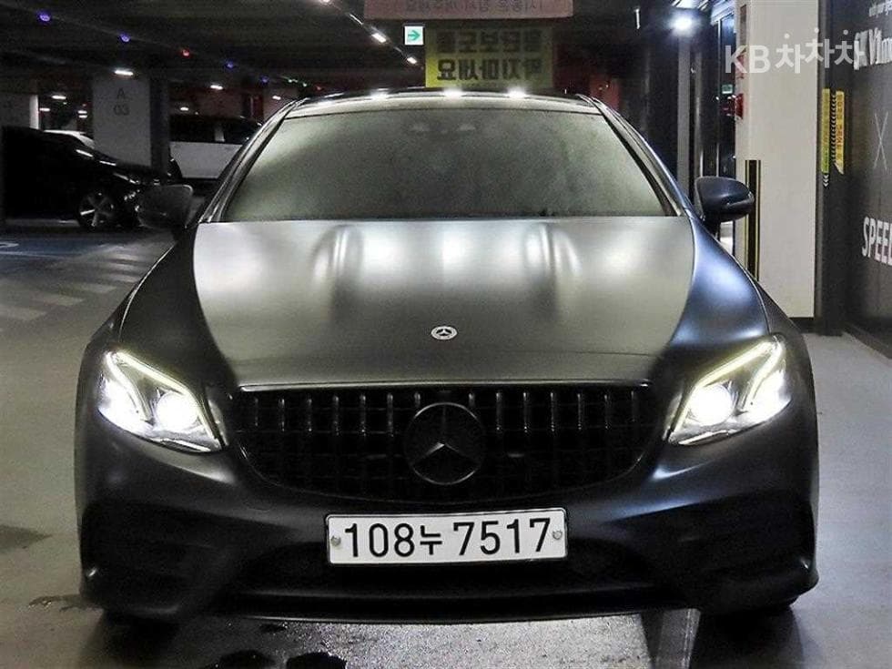 Mercedes-Benz E-Class (W213)E220d COUPE - 2