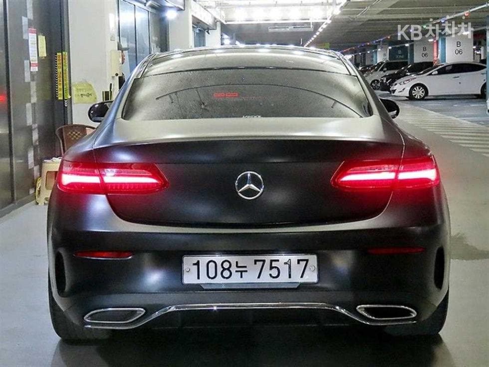 Mercedes-Benz E-Class (W213)E220d COUPE - 5